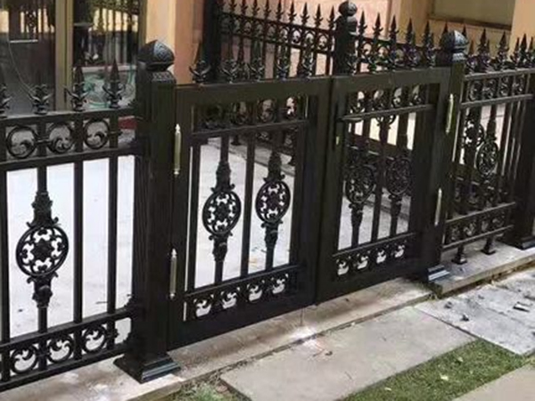 鋁藝護欄 (20).jpg